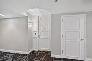 5380 N Ocean Dr, Singer Island, FL 33404 - Photo 2