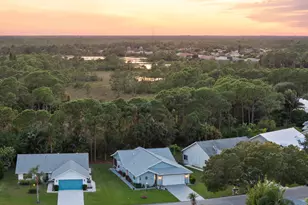 3822 SE Canvasback Pl, Stuart, FL 34997 - Photo 2