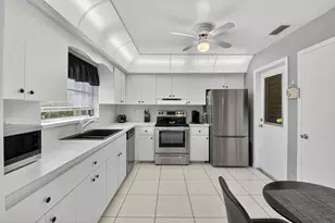 9800 Tabebuia Tree Dr, Boynton Beach, FL 33436 - Photo 16