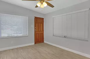 1031 NW 23rd Way, Fort Lauderdale, FL 33311 - Photo 6