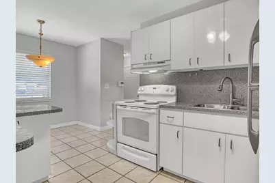 1031 NW 23rd Way, Fort Lauderdale, FL 33311 - Photo 14