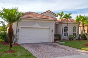 5607 Place Lake Dr, Fort Pierce, FL 34951 - Photo 4