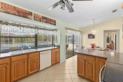 980 SE Breakwater Avenue, Port Saint Lucie, FL 34983 - Photo 14