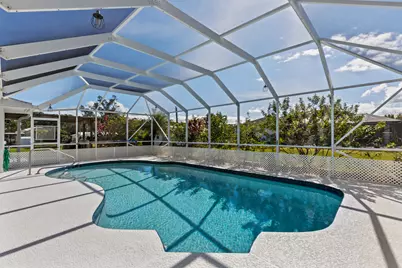 980 SE Breakwater Avenue, Port Saint Lucie, FL 34983 - Photo 4