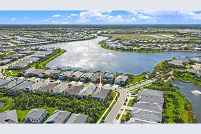 10361 Northbrook Circle, Palm Beach Gardens, FL 33412 - Photo 4