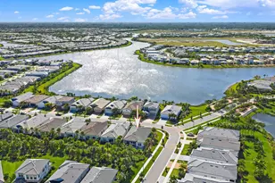 10361 Northbrook Cir, Palm Beach Gardens, FL 33412 - Photo 4