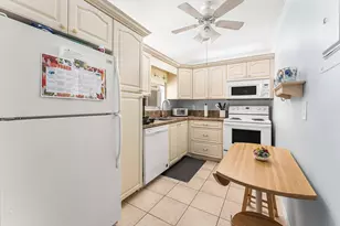 215 Lake Dora Dr, West Palm Beach, FL 33411 - Photo 4