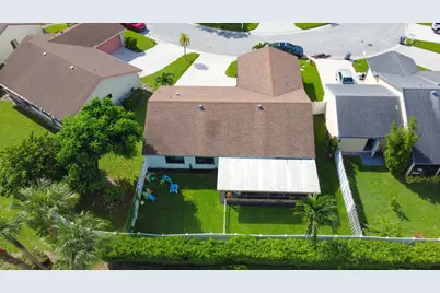 21565 Yellowstone  Park Way, Boca Raton, FL 33428 - Photo 6