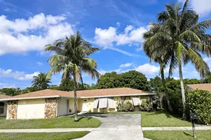 1820 17th Ct N, Lake Worth Beach, FL 33460 - Photo 1