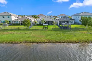 15121 Goldfinch Cir, The Acreage, FL 33470 - Photo 32