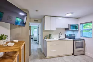 2020 Washington St, Hollywood, FL 33020 - Photo 10
