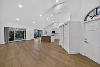 7548 Lexington Club Boulevard, Unit #B, Delray Beach, FL 33446 - Photo 14