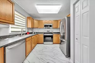 6379 NW 38th Dr, Coral Springs, FL 33067 - Photo 24