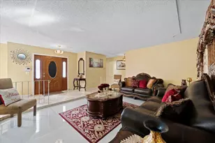 1827 Pinehurst Dr, West Palm Beach, FL 33407 - Photo 2