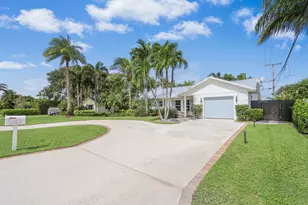 1 Beverly Rd W, Jupiter, FL 33469 - Photo 2