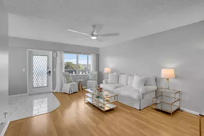 336 Dorset H, Boca Raton, FL 33434 - Photo 2