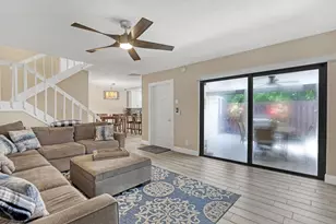 923 Springdale Cir, Palm Springs, FL 33461 - Photo 10