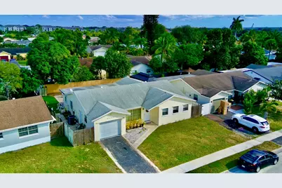 22710 SW 65th Circle, Boca Raton, FL 33428 - Photo 2