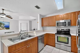 3386 Commodore Ct, West Palm Beach, FL 33411 - Photo 10