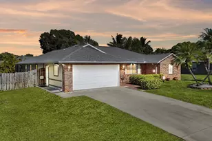 1736 21st St SW, Vero Beach, FL 32962 - Photo 2