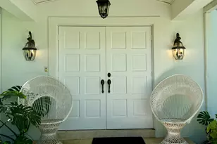 222 Miraflores Dr, Palm Beach, FL 33480 - Photo 2