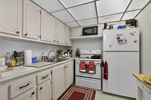 16 Sussex A, West Palm Beach, FL 33417 - Photo 18