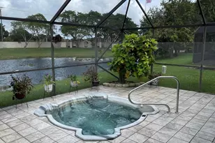 21 Columbia Ct, Deerfield Beach, FL 33442 - Photo 2