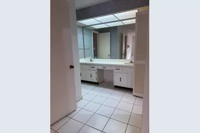 419 Pine Tree Court, Unit #20, Atlantis, FL 33462 - Photo 16