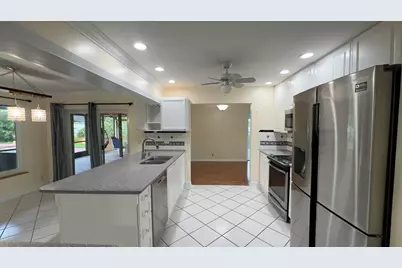 12157 Sycamore Lane, Wellington, FL 33414 - Photo 10