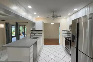 12157 Sycamore Ln, Wellington, FL 33414 - Photo 10