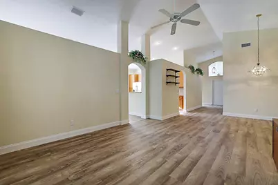 7019 SE Twin Oaks Circle, Stuart, FL 34997 - Photo 12