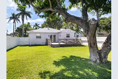 121 George Bush Boulevard, Delray Beach, FL 33444 - Photo 14