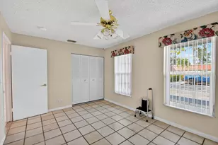 700 Marlboro Oval, Lake Worth, FL 33467 - Photo 28