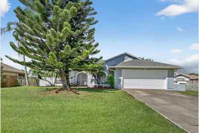 1622 SE Nancy Lane, Port Saint Lucie, FL 34983 - Photo 2