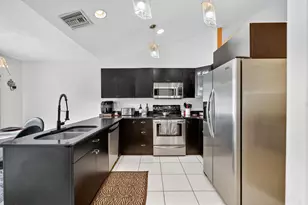 1622 SE Nancy Ln, Port Saint Lucie, FL 34983 - Photo 10