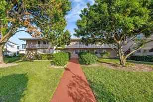 121 Bedford E, West Palm Beach, FL 33417 - Photo 2