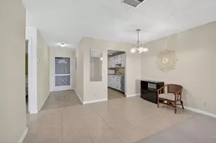 100 Leisure Lake Cir, Boynton Beach, FL 33426 - Photo 10