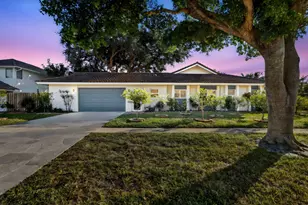 7598 W Country Club Blvd, Boca Raton, FL 33487 - Photo 10