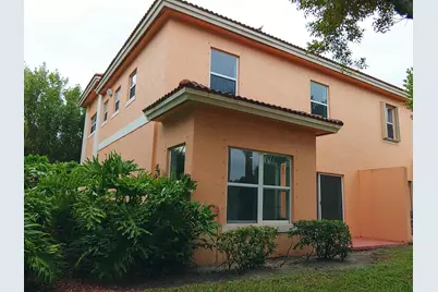 701 Talia Circle, Palm Springs, FL 33461 - Photo 2