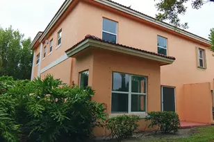 701 Talia Cir, Palm Springs, FL 33461 - Photo 2