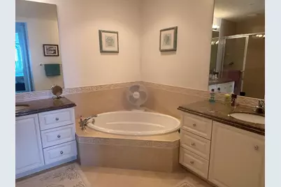 15 Harbour Isle Drive W, Unit #Ph 5, Fort Pierce, FL 34949 - Photo 12