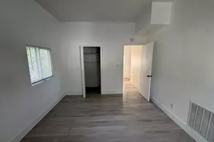 516 49th St, West Palm Beach, FL 33407 - Photo 2