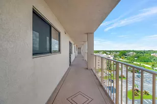 6866 Huntington Ln, Delray Beach, FL 33446 - Photo 16