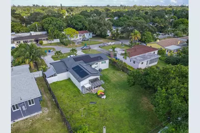 420 NW 145th Street, Miami, FL 33168 - Photo 4