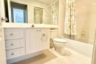 7701 Pine Island Way, West Palm Beach, FL 33411 - Photo 10