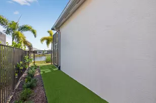12417 SW Crystal Cv Dr, Port Saint Lucie, FL 34987 - Photo 54