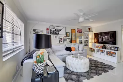 274 Capri F, Delray Beach, FL 33484 - Photo 4