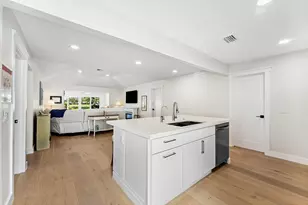 13731 Eastpointe Way, Palm Beach Gardens, FL 33418 - Photo 2