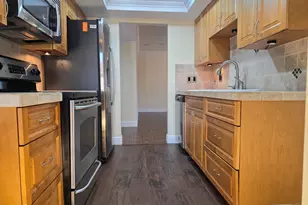 12661 Westhampton Circle Unit #B 202, Wellington, FL 33414 - Photo 22