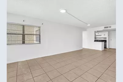 220 Lakeview Drive, Unit #210, Weston, FL 33326 - Photo 22